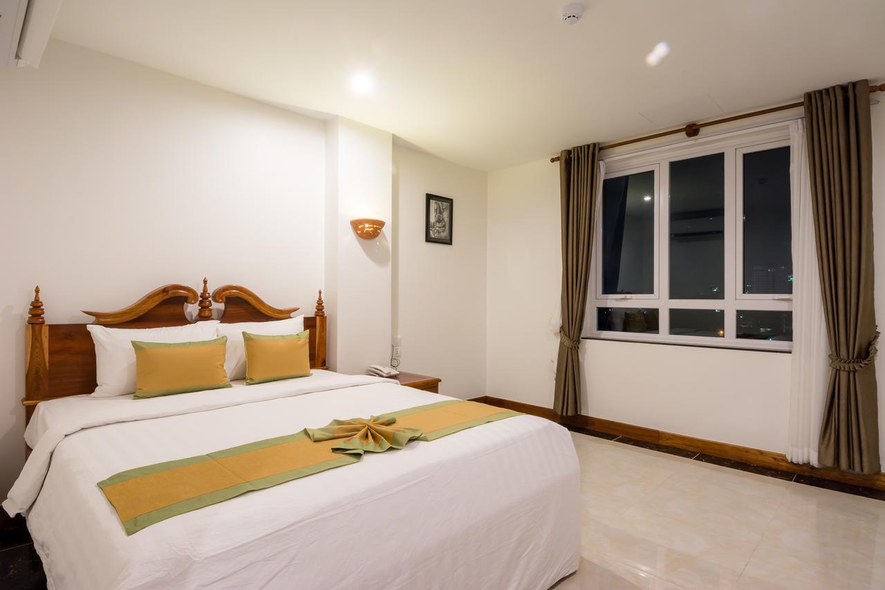 Relax Hotel Phnom Penh Exterior photo