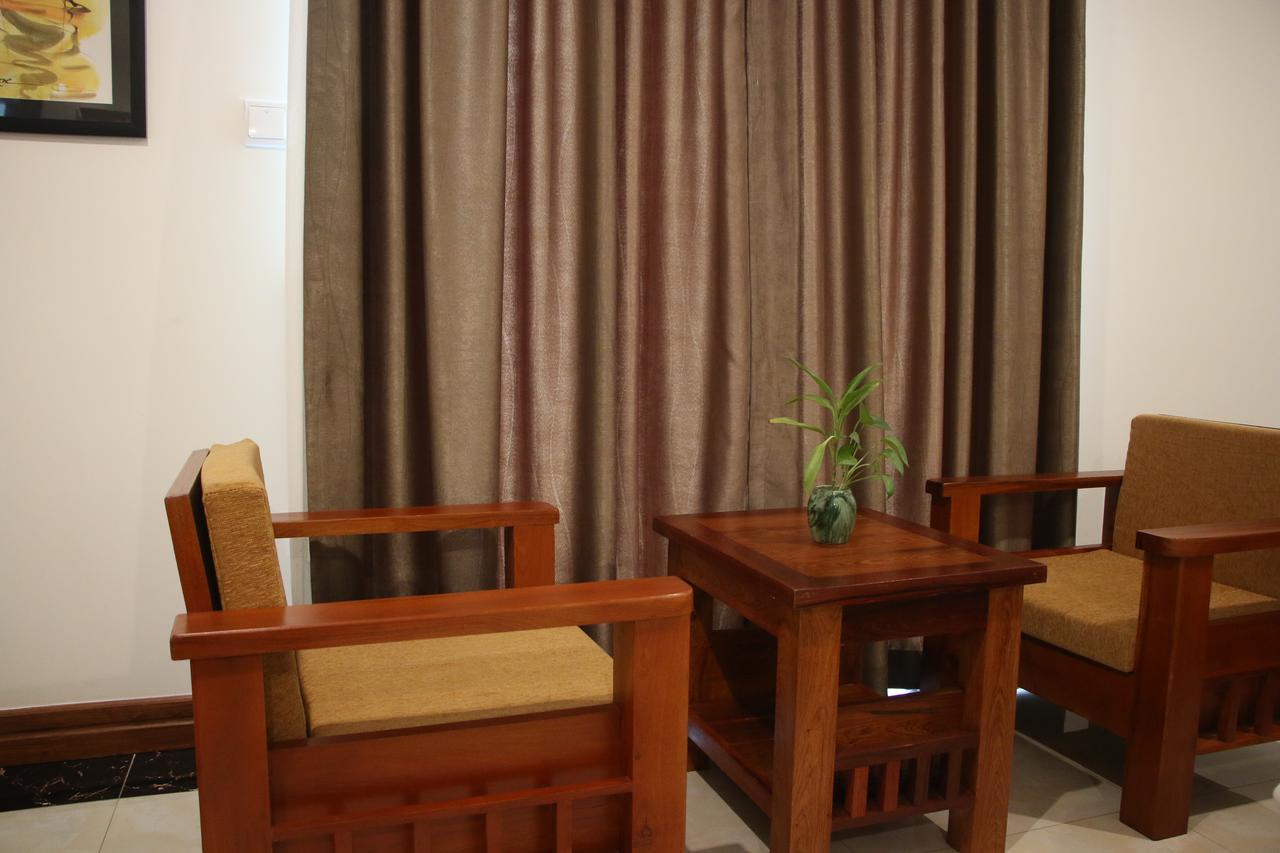 Relax Hotel Phnom Penh Exterior photo
