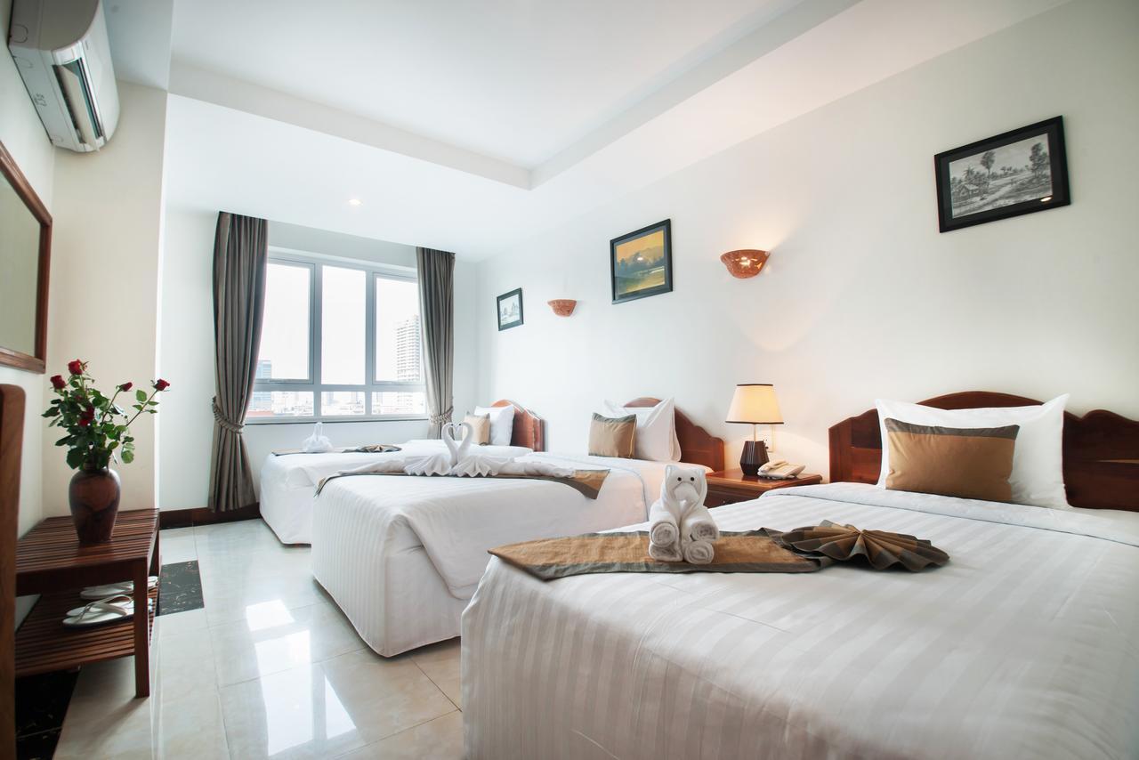 Relax Hotel Phnom Penh Exterior photo