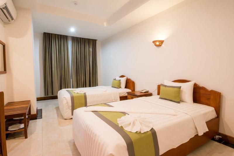 Relax Hotel Phnom Penh Exterior photo