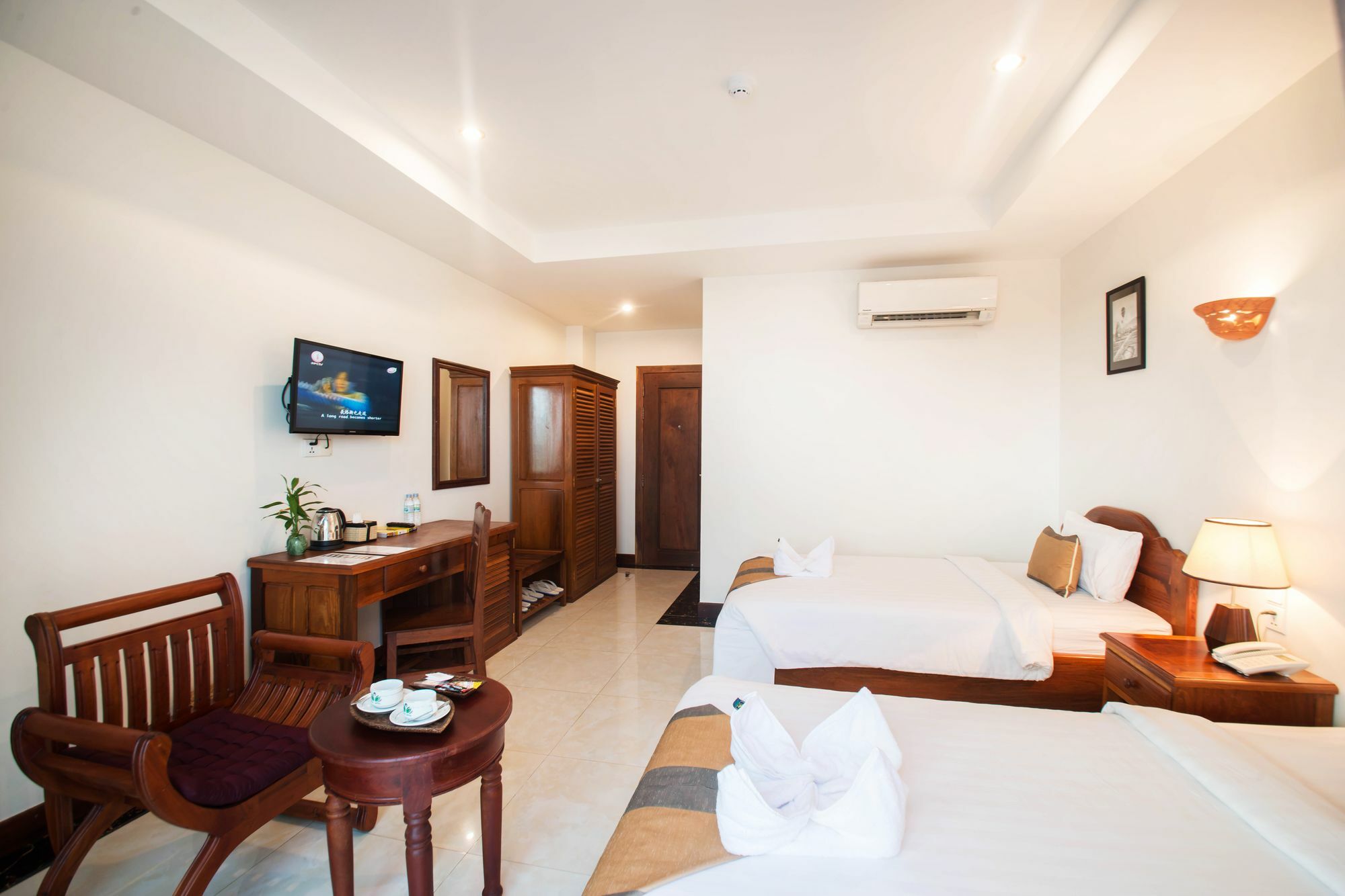 Relax Hotel Phnom Penh Exterior photo